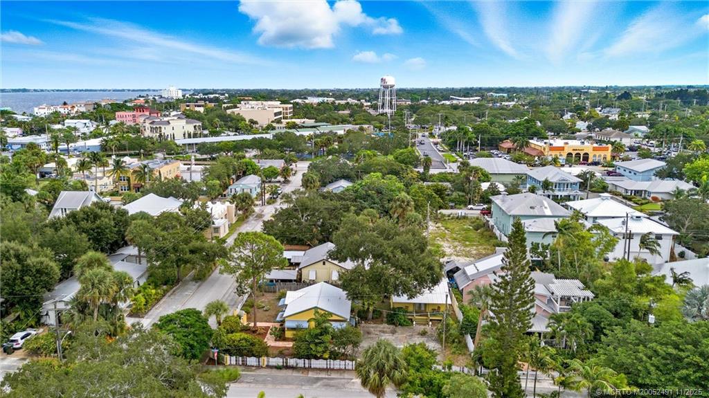 120 Southwest 5th Street Stuart, FL 34994 - Photo 4 of 35