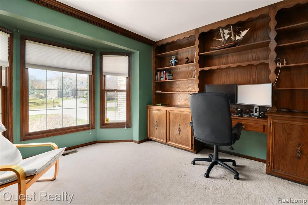 283 Tanglewood Drive Rochester, MI 48309 - Photo 6 of 29
