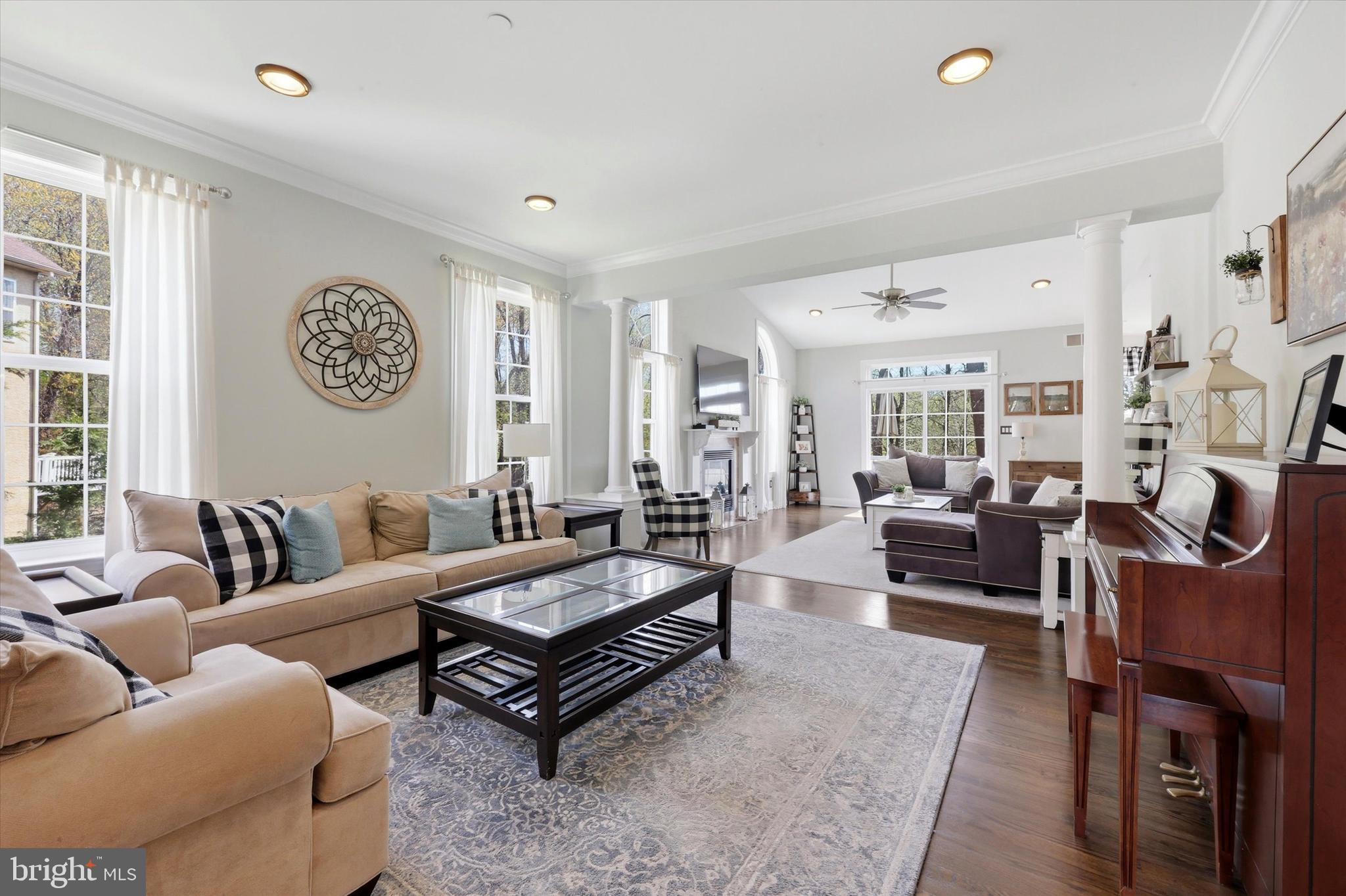 311 Carolee Circle Springfield, PA 19064 - Photo 3 of 51