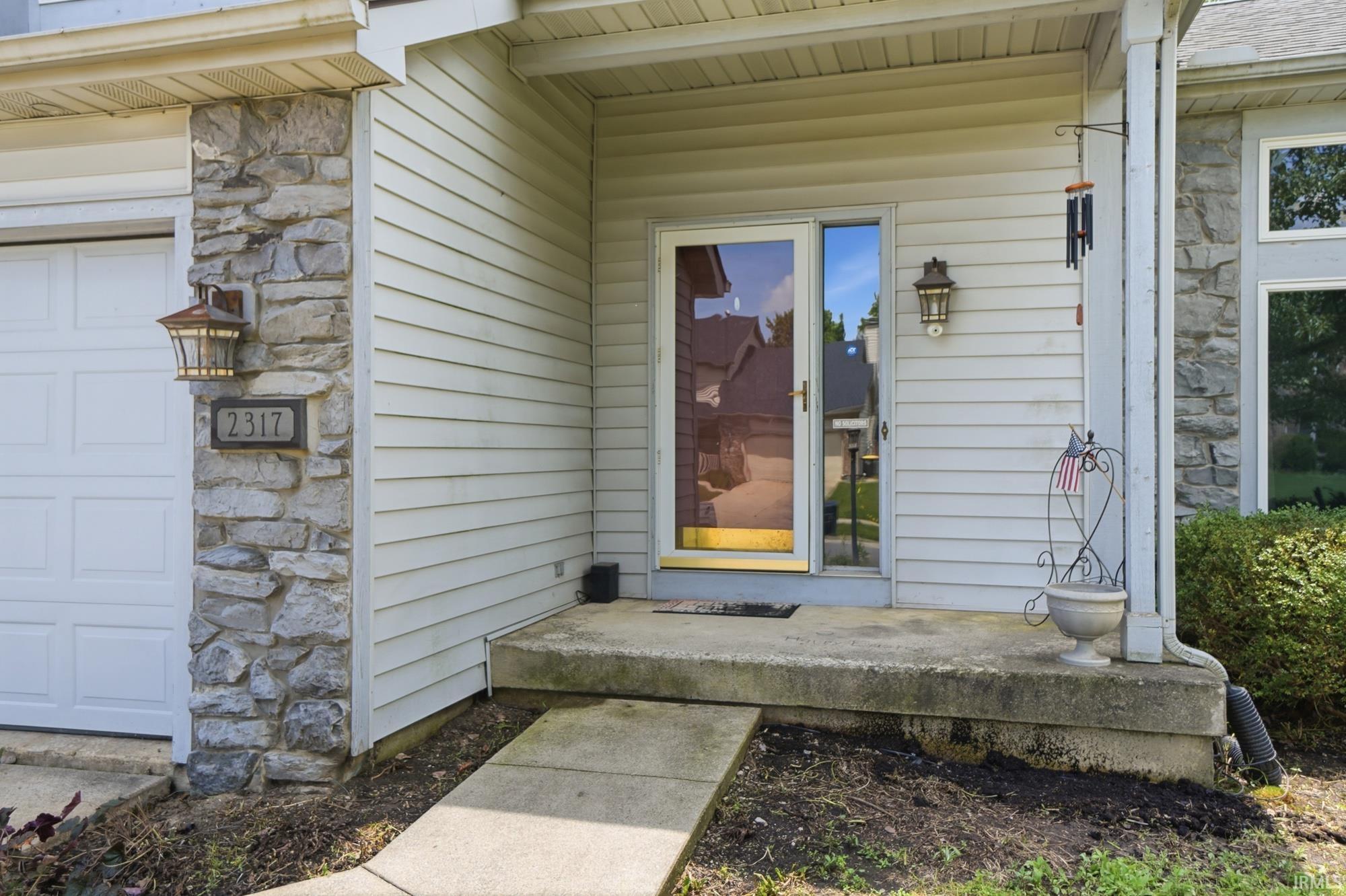 2317 Broken Oak Road Fort Wayne, IN 46818 - Photo 3 of 48