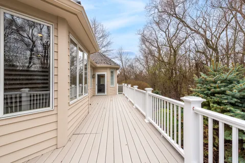 $900,000 | 4 Carlton Court, Inverness, IL 60010