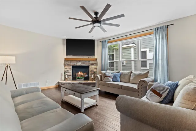 $699,900 | 1821 Vel R. Phillips Avenue, Milwaukee, WI 53212