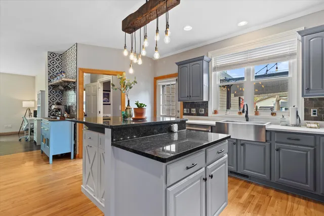 $699,900 | 1821 Vel R. Phillips Avenue, Milwaukee, WI 53212