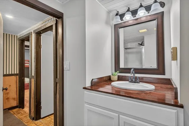 $575,000 | 532 Sherwood Forest, Londonderry, VT 05148