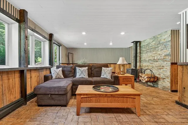 $575,000 | 532 Sherwood Forest, Londonderry, VT 05148