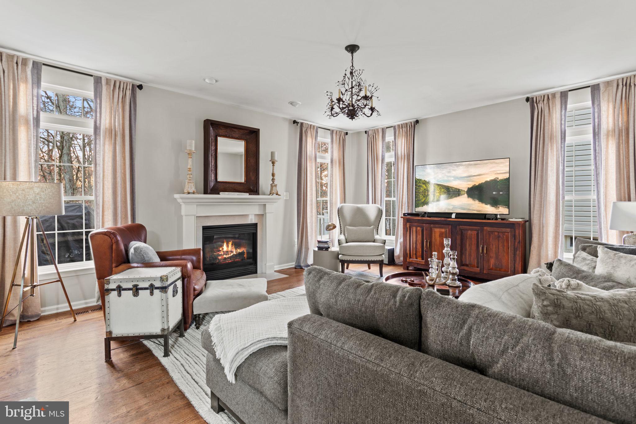 5940 Sandy Ridge Elkridge, MD 21075 - Photo 24 of 106 Warm & cozy family room