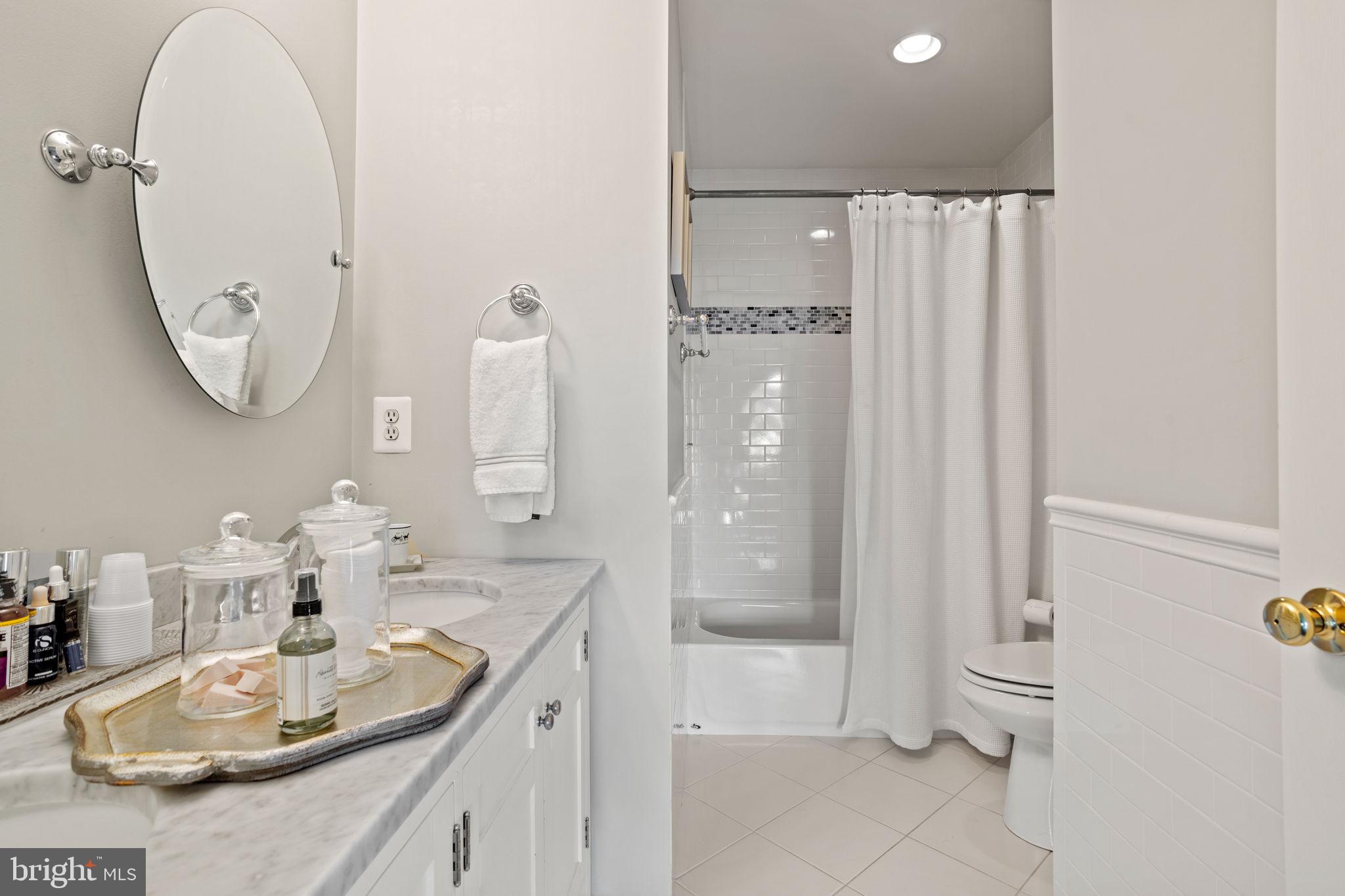 5940 Sandy Ridge Elkridge, MD 21075 - Photo 66 of 106 Upper level full bathroom