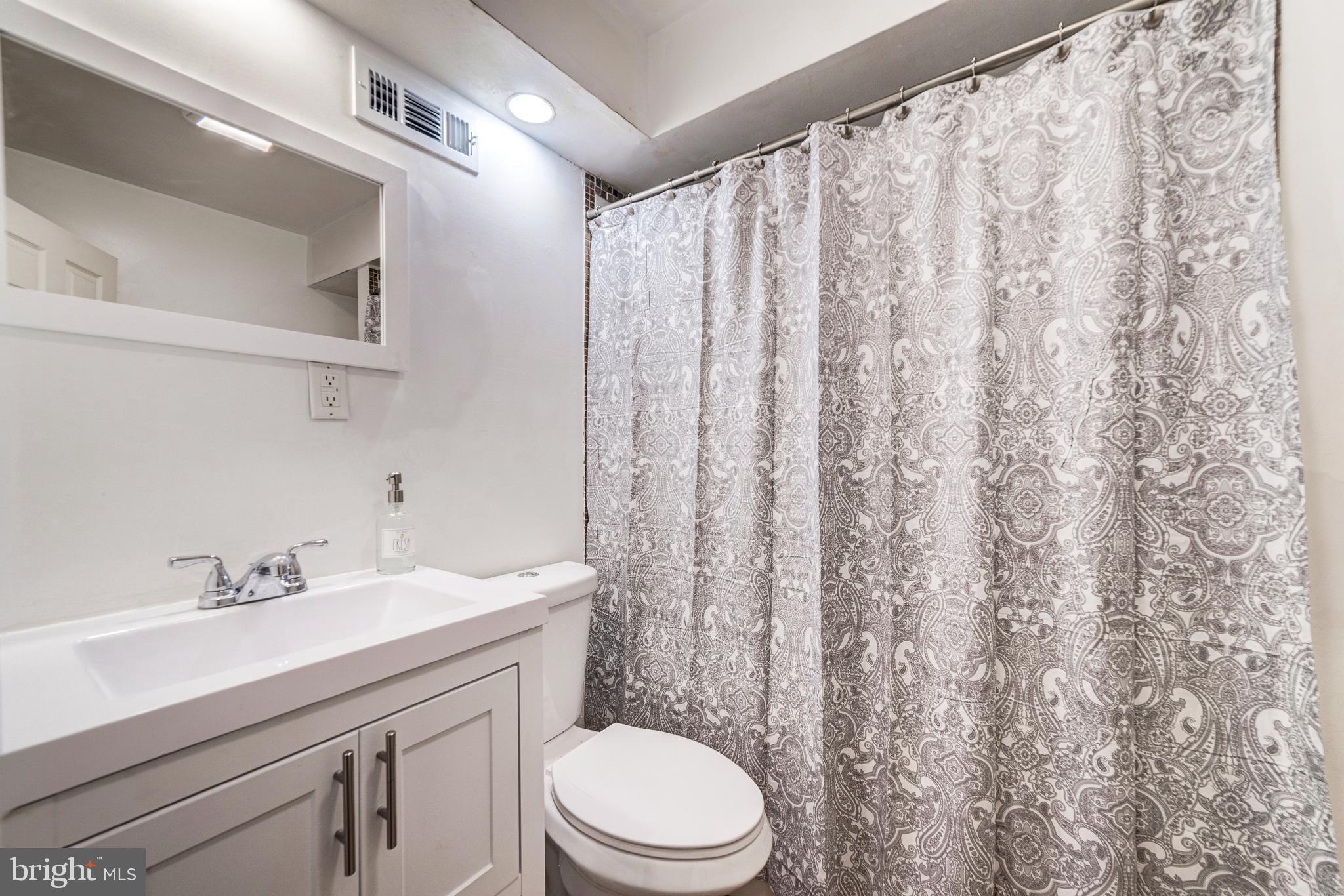 12505 Purcell Road Manassas, VA 20112 - Photo 24 of 36 Full bath lower level