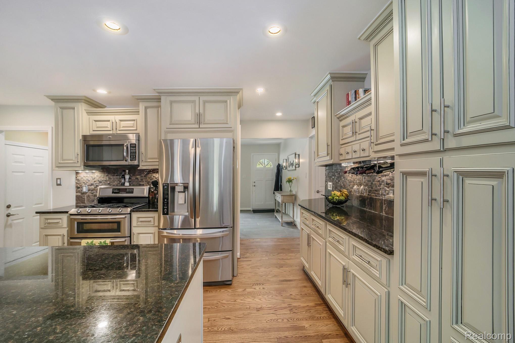 524 Hill Street Rochester, MI 48307 - Photo 11 of 40 017A6632.jpg