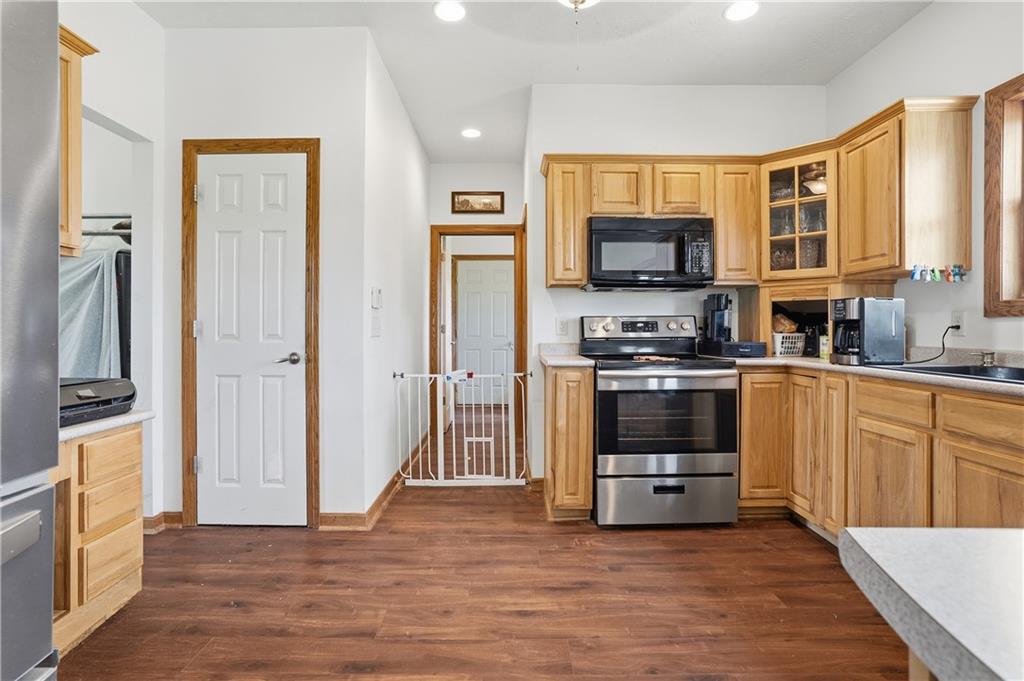 220 Main Road West Alexander, PA 15376 - Photo 10 of 44