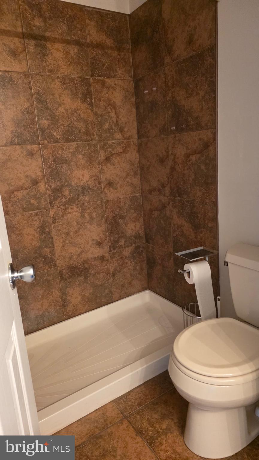 1212 Roberts Way Voorhees, NJ 08043 - Photo 26 of 29 a bathroom with a toilet and a shower