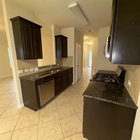 $1,750 | 208 Moulins Lane, Georgetown, TX 78626