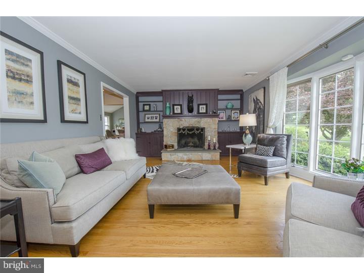 204 Spring Road Malvern, PA 19355 - Photo 3 of 22 Living Room