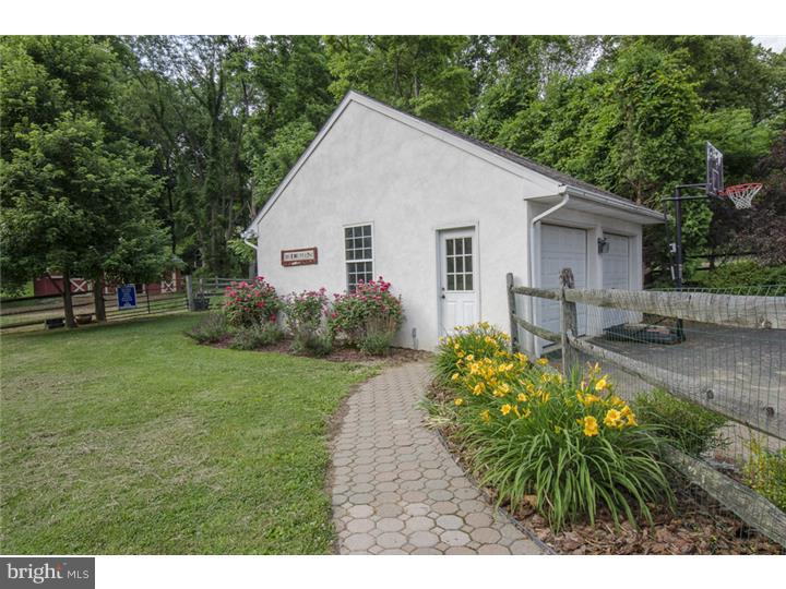 204 Spring Road Malvern, PA 19355 - Photo 22 of 22 Garage