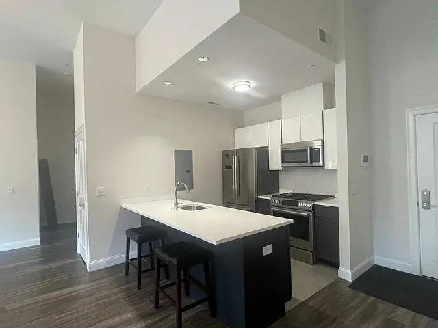 $2,300 | 1022 Hancock Street, Unit 111, Quincy, MA 02169