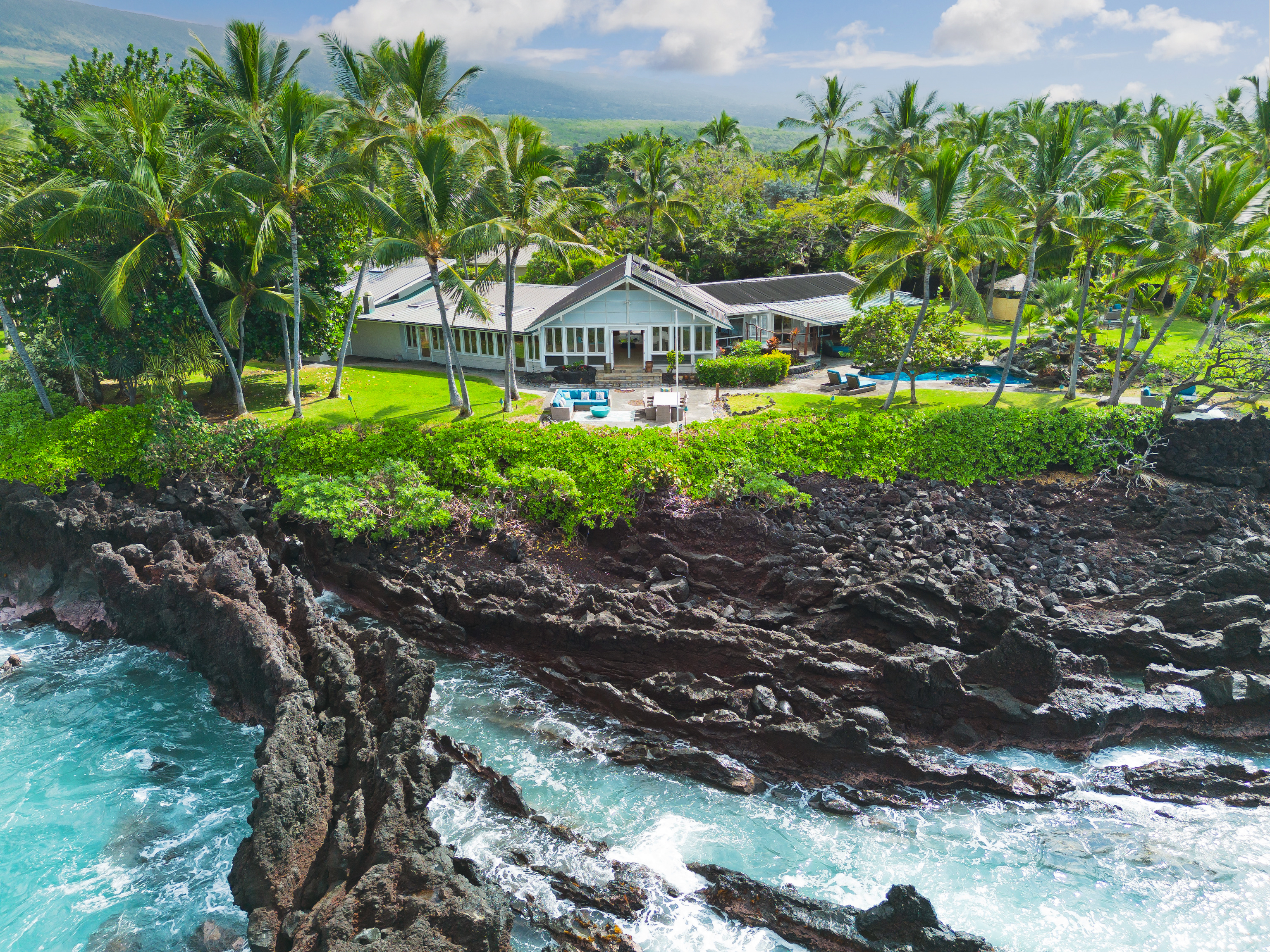 83-500 Keawaiki Road Captain Cook, HI 96704 - Photo 1 of 18