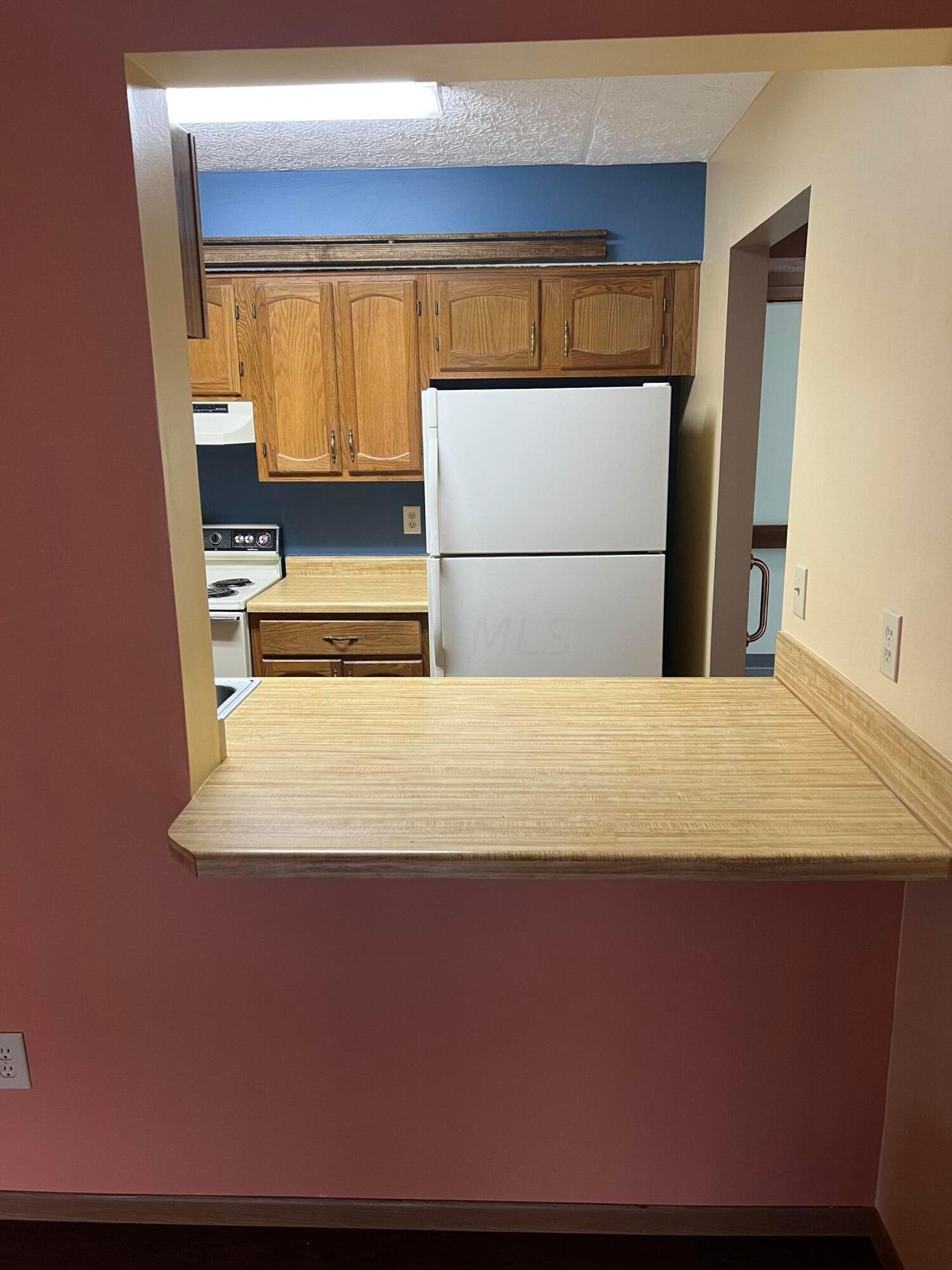 3967 Karl Road, Unit 119 Columbus, OH 43224 - Photo 6 of 17 kitchen 3