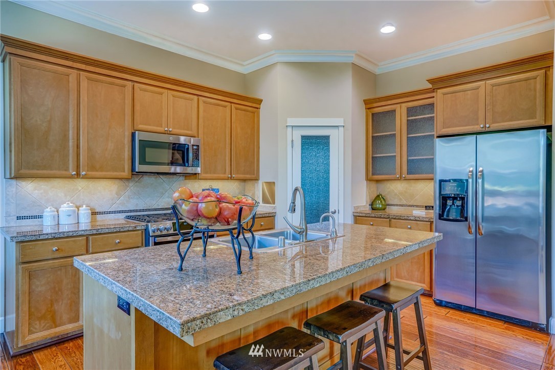 816 South 38th Court Renton, WA 98055 - Photo 5 of 23 Gallery Image 5