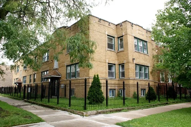 $1,300 | 3000 West 61st Street, Unit 2, Chicago, IL 60629