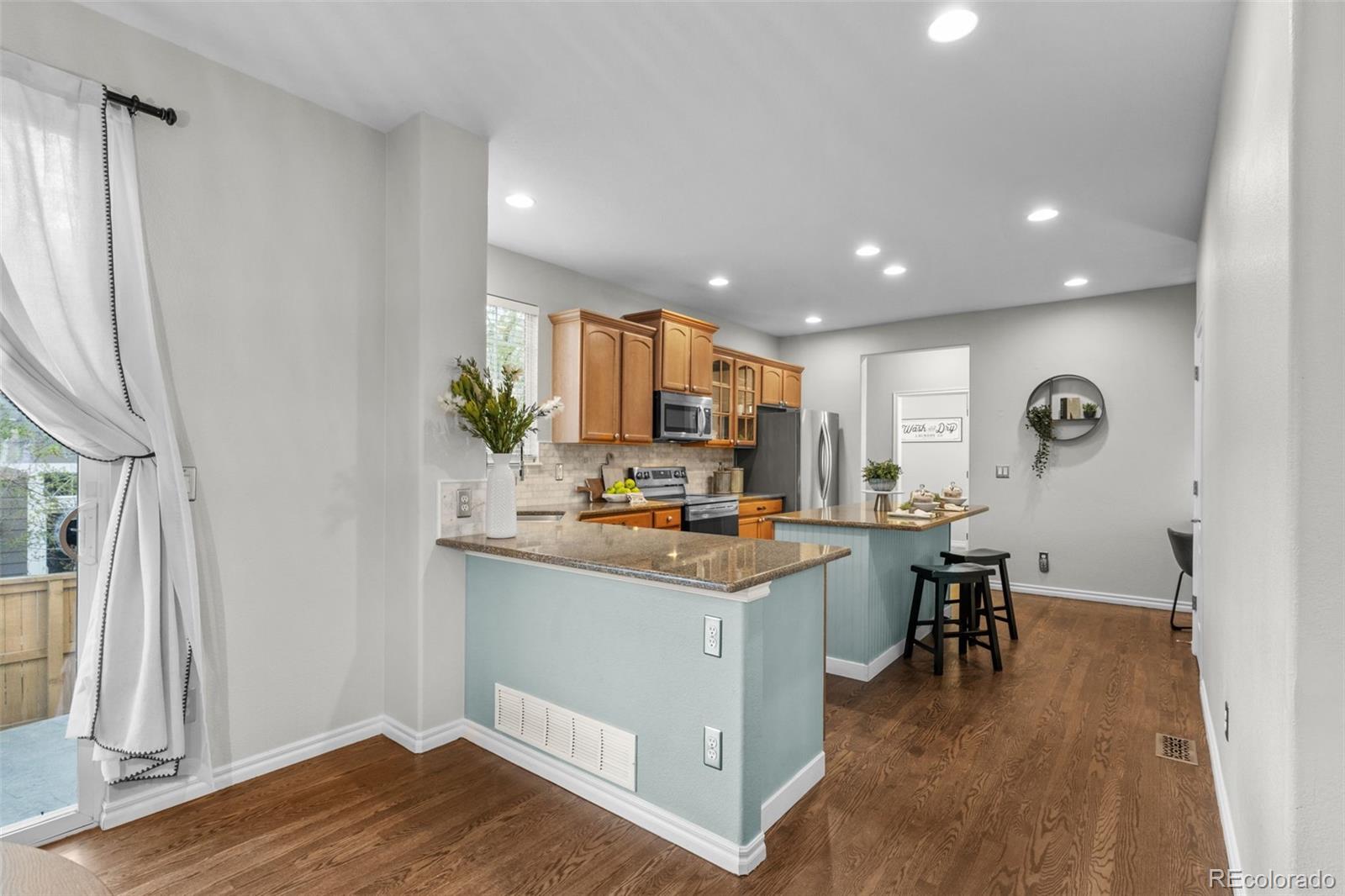 10875 Heatherton Street Highlands Ranch, CO 80130 - Photo 12 of 48 Gallery Image 12