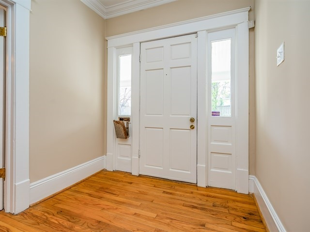 613 Rosemont Avenue Raleigh, NC 27607 - Photo 2 of 28 Foyer