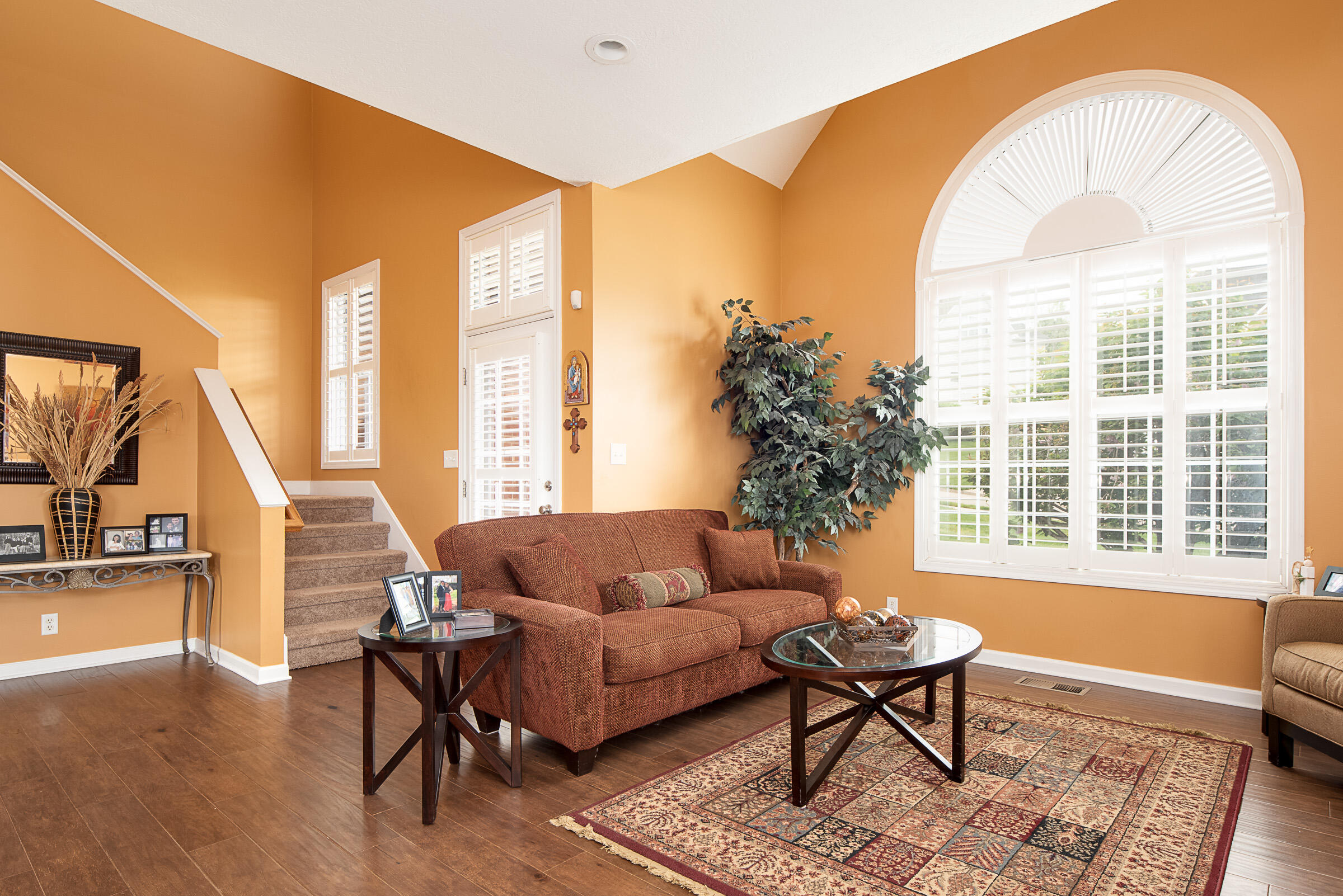 12913 Clear Ridge Road Knoxville, TN 37922 - Photo 4 of 31 Foyer / Living Rm