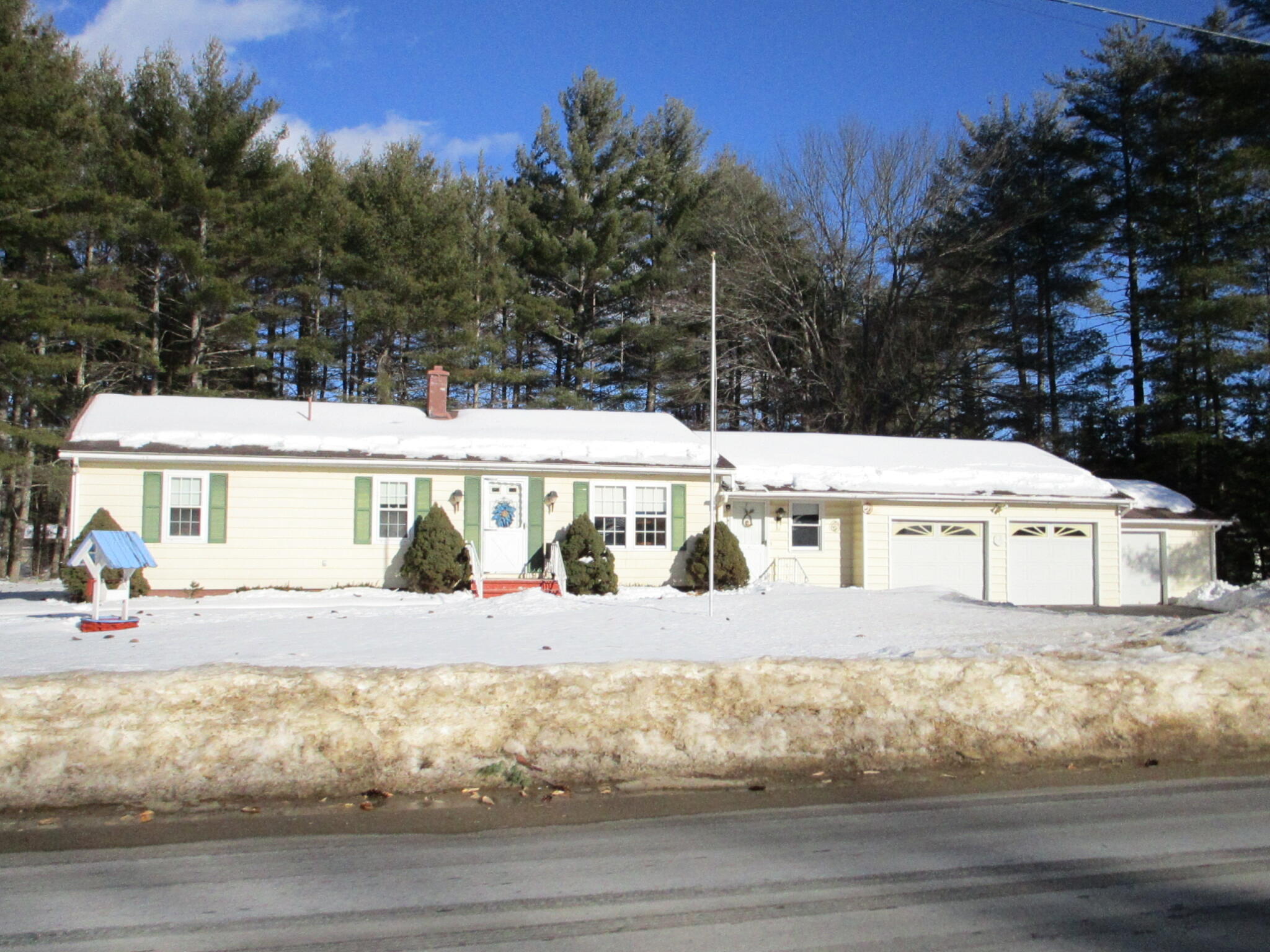 61 Webber Brook Road Oxford, ME 04270 - Photo 1 of 30 1