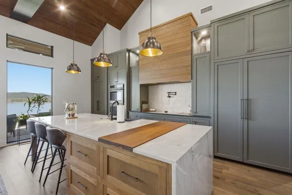 $3,995,000 | 5405 Edgewater Drive, Graham, TX 76450