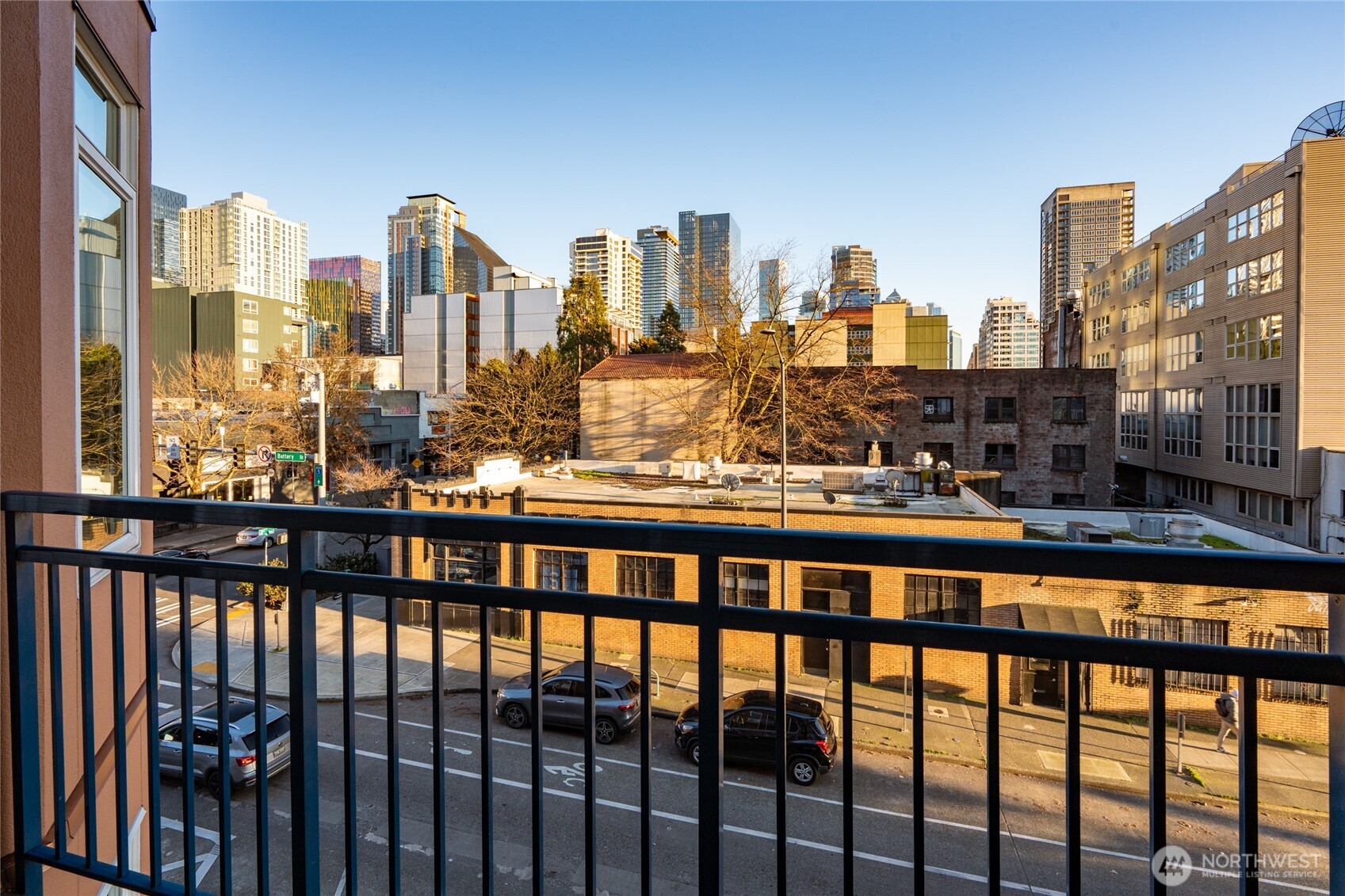 2415 2nd Avenue, Unit 432 Seattle, WA 98121 - Photo 22 of 36