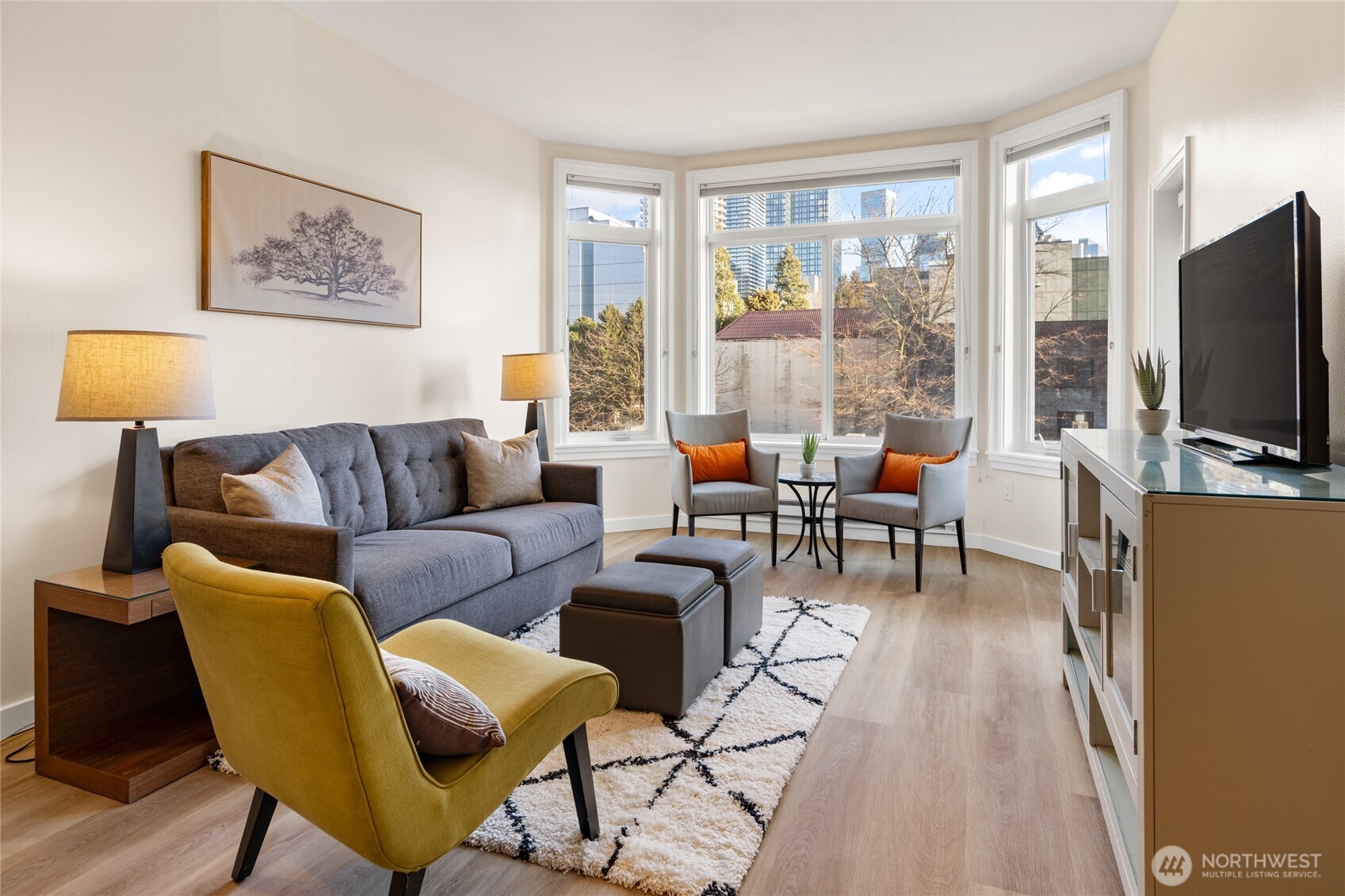2415 2nd Avenue, Unit 432 Seattle, WA 98121 - Photo 3 of 36