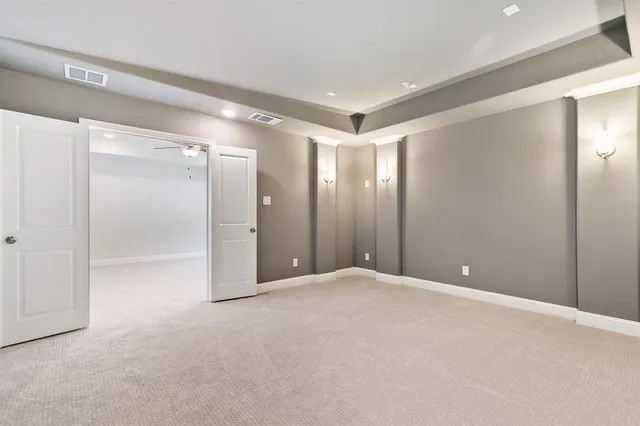 a view of a house with backyard and porch