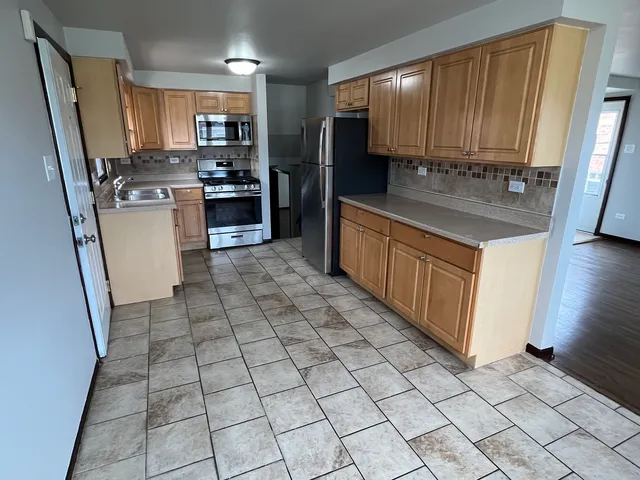 $216,500 | 286 Calhoun Avenue, Calumet City, IL 60409