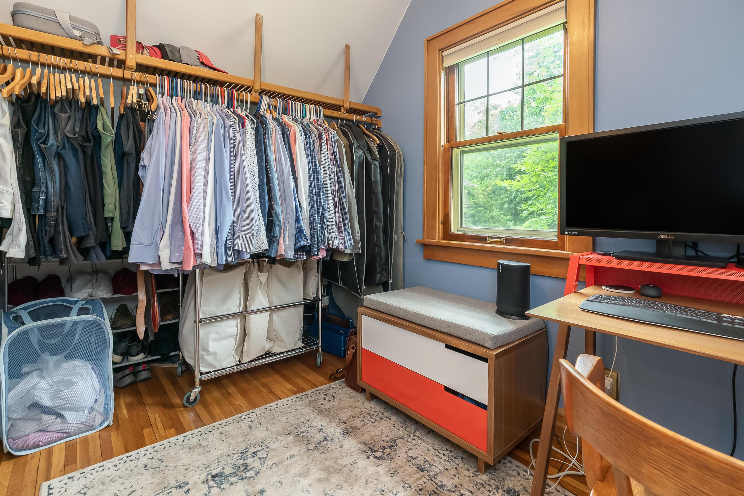 396 Midgard Road Columbus, OH 43202 - Photo 28 of 53 Primary bedroom- closet/office