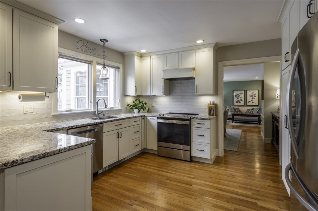 34 Porter Lane Hamilton, MA 01982 - Photo 20 of 34