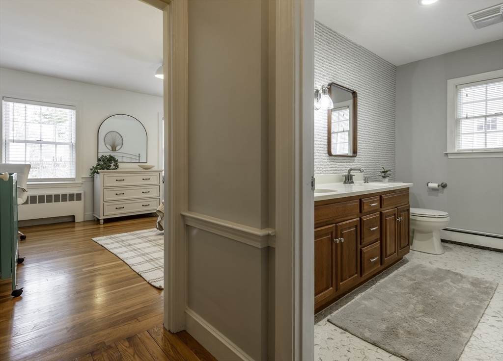 34 Porter Lane Hamilton, MA 01982 - Photo 7 of 34