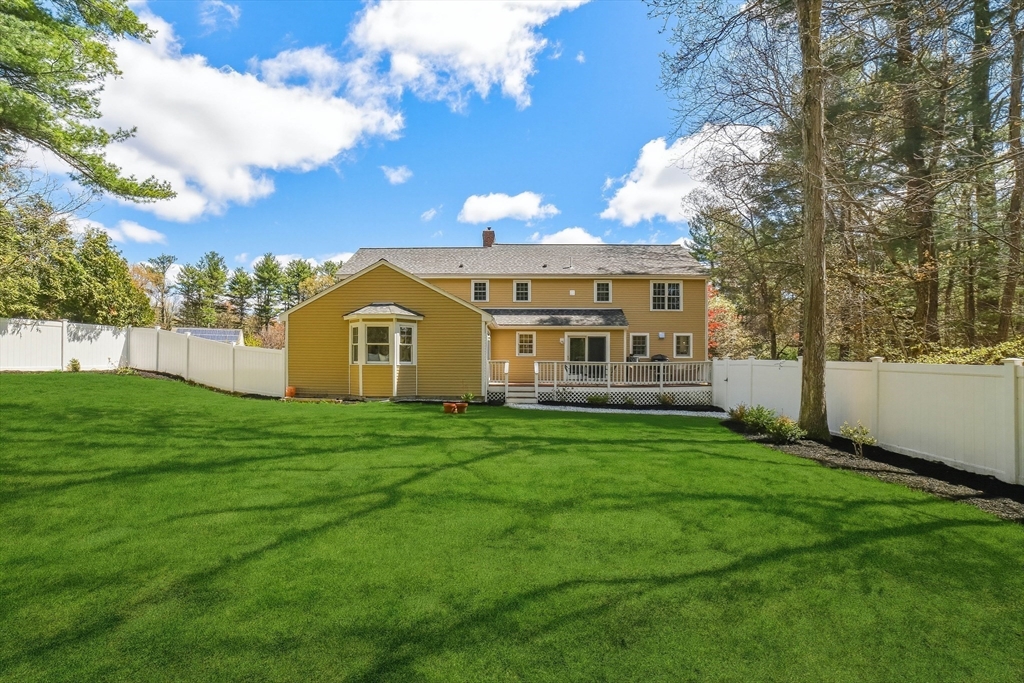 43 Carriage Hill Road Northborough, MA 01532 - Photo 33 of 35