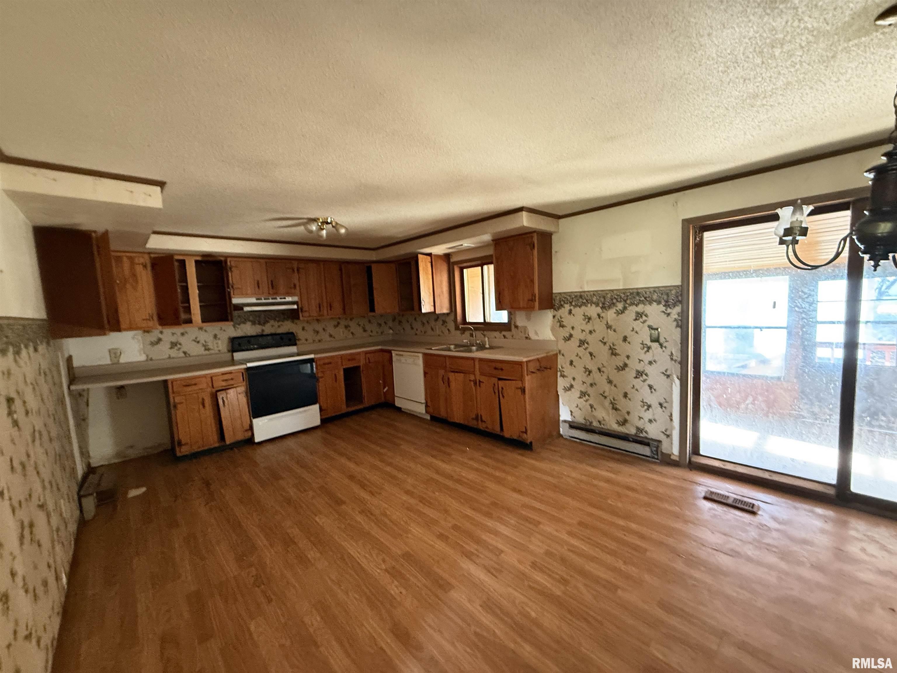 9560 Lessley Road Sparta, IL 62286 - Photo 7 of 28