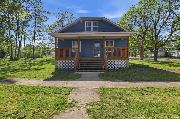 $180,000 | 301 South Locust Street, Eldon, MO 65026