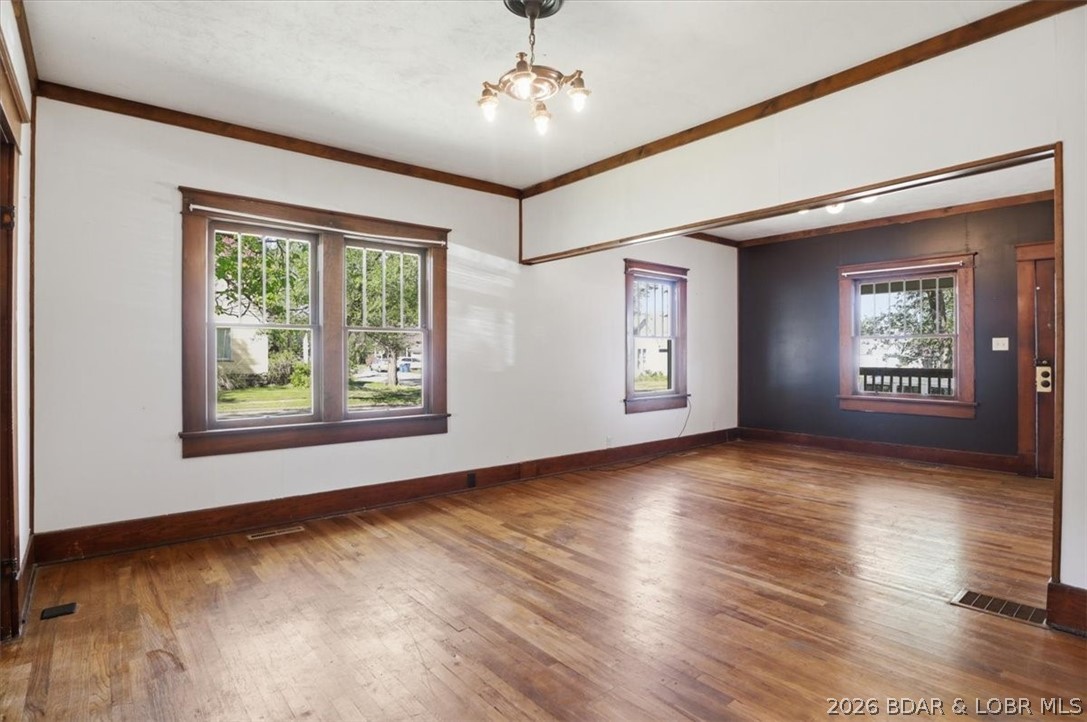 301 South Locust Street Eldon, MO 65026 - Photo 15 of 35 Dining room