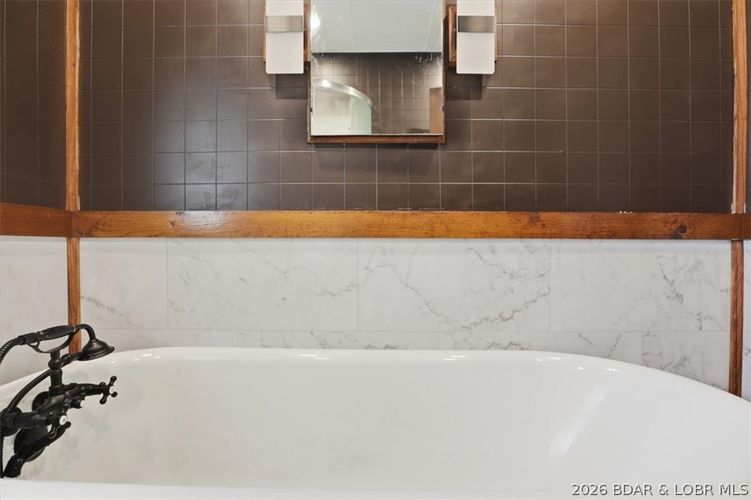 301 South Locust Street Eldon, MO 65026 - Photo 26 of 35 Relax in the giant soaker tub