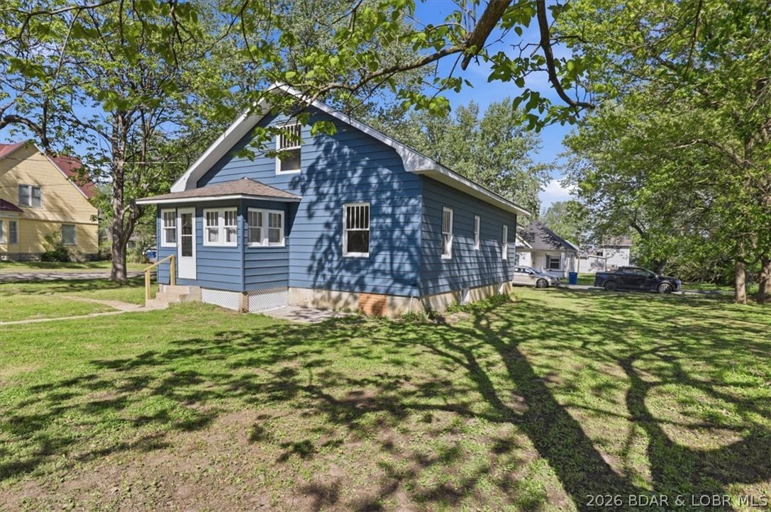 301 South Locust Street Eldon, MO 65026 - Photo 7 of 35