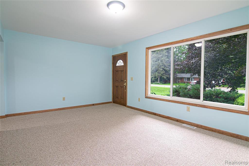 13532 Tuscola Road Clio, MI 48420 - Photo 4 of 17