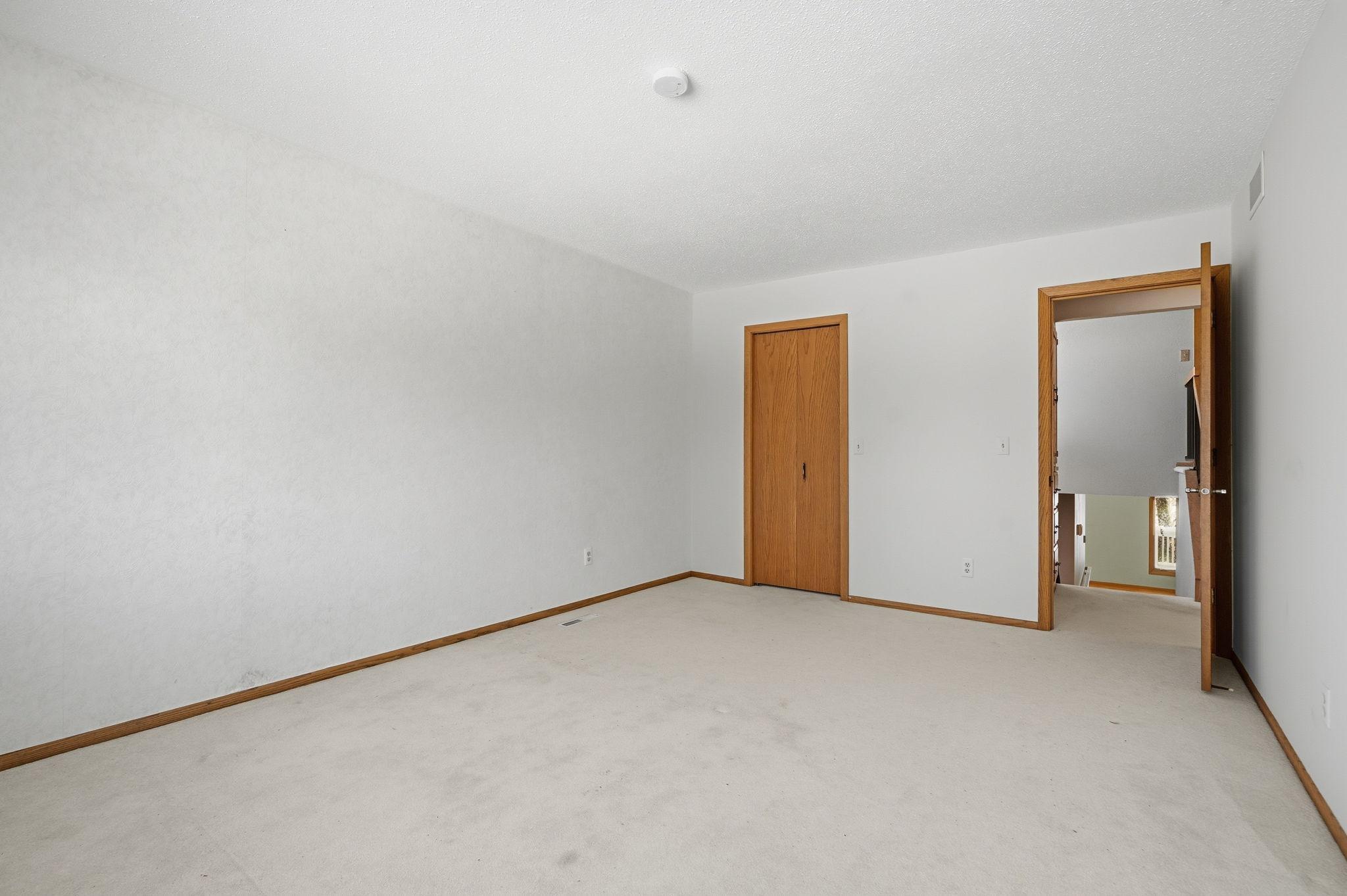 6733 West 82nd Street Bloomington, MN 55438 - Photo 15 of 33