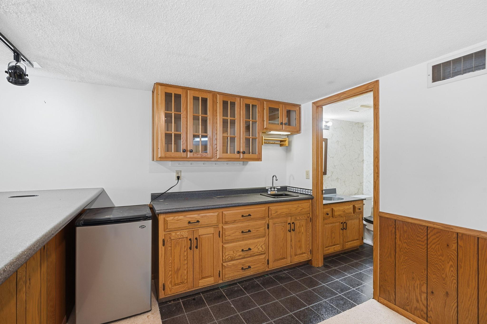 6733 West 82nd Street Bloomington, MN 55438 - Photo 29 of 33