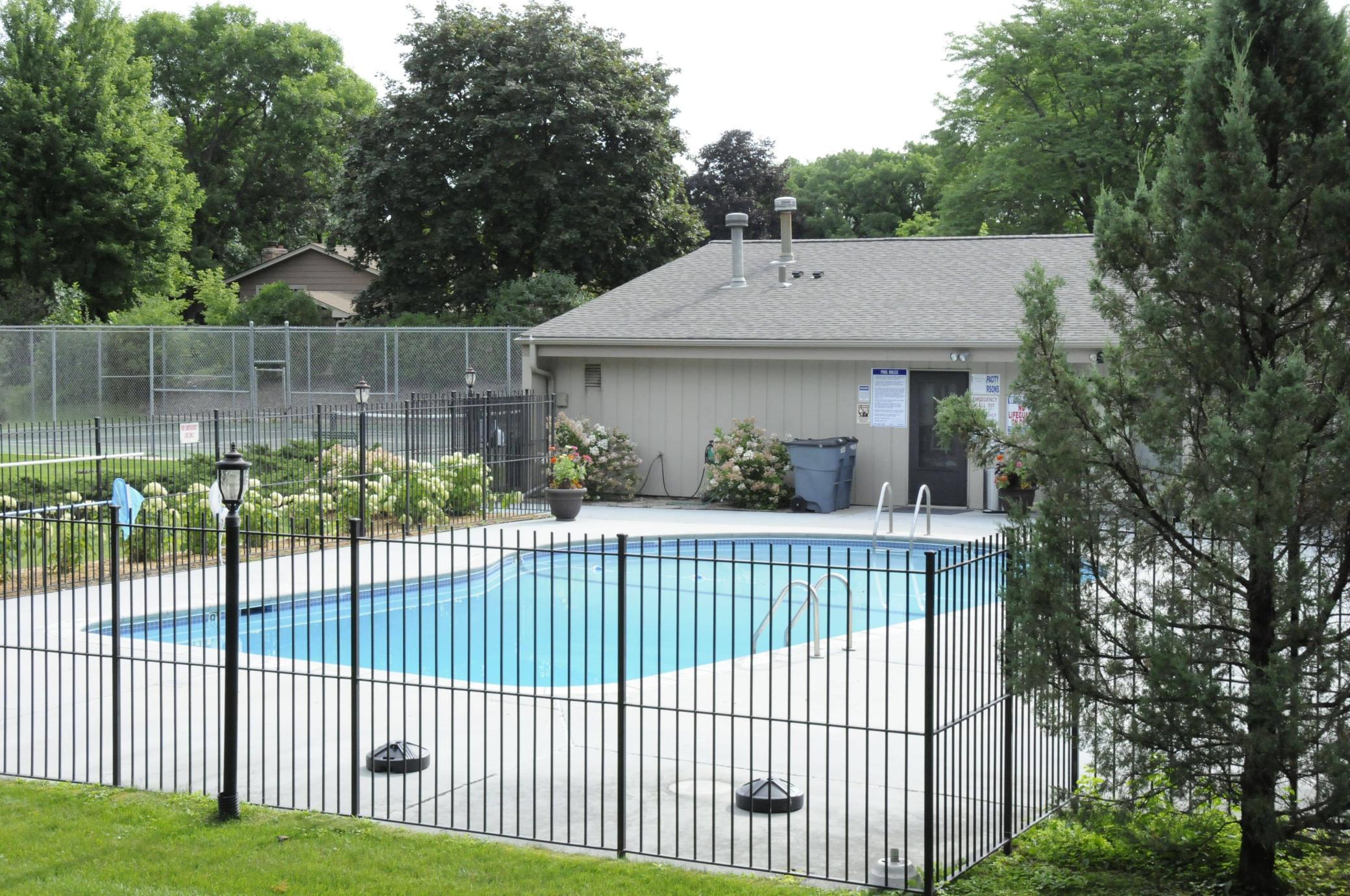 6733 West 82nd Street Bloomington, MN 55438 - Photo 32 of 33