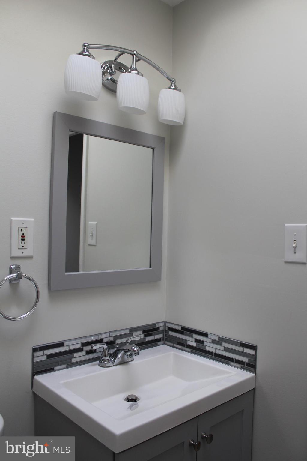 1019 Surrey Road Philadelphia, PA 19115 - Photo 14 of 31