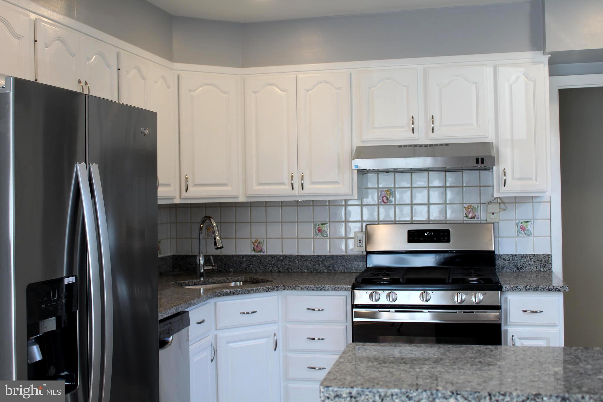 1019 Surrey Road Philadelphia, PA 19115 - Photo 9 of 31