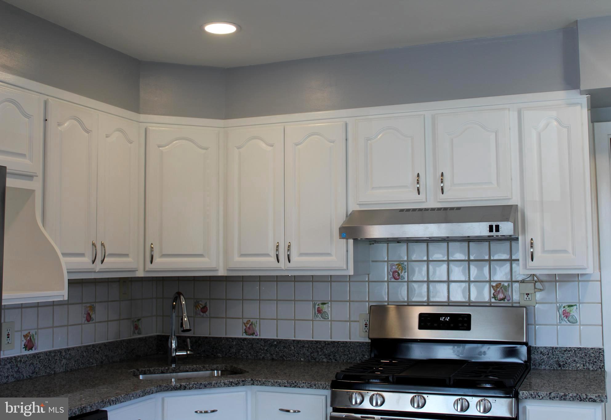 1019 Surrey Road Philadelphia, PA 19115 - Photo 10 of 31