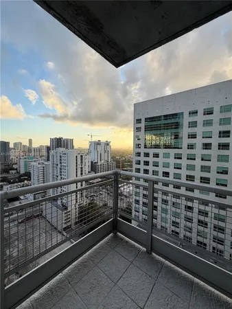 $3,800 | 690 Southwest 1st Court, Unit 2524, Miami, FL 33130