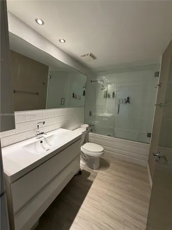 $3,800 | 690 Southwest 1st Court, Unit 2524, Miami, FL 33130